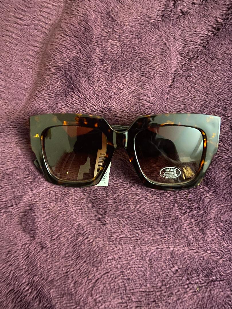 cheetah cat shades